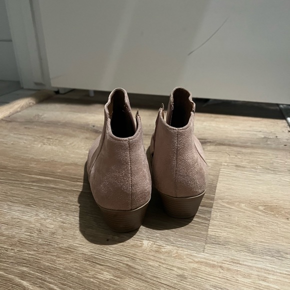 Pink Booties! - Picture 3 of 8